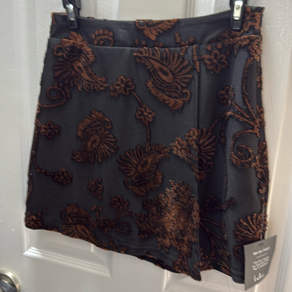 NWT LuLu’s skirt